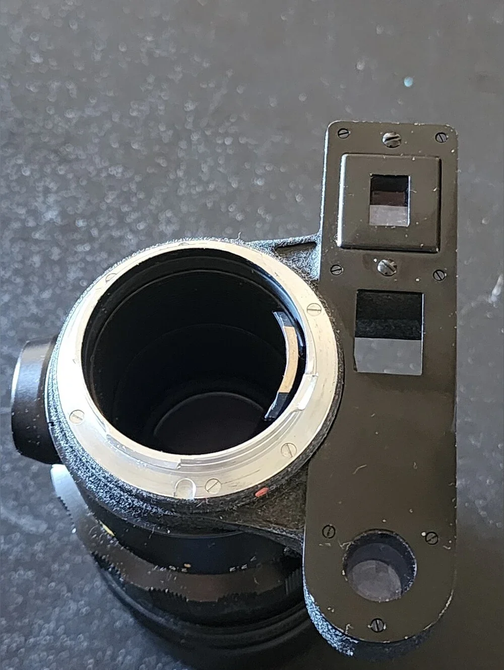 Leitz Elmarit M-mount 135mm f/2.8 Canada Lens with Goggles And Caps